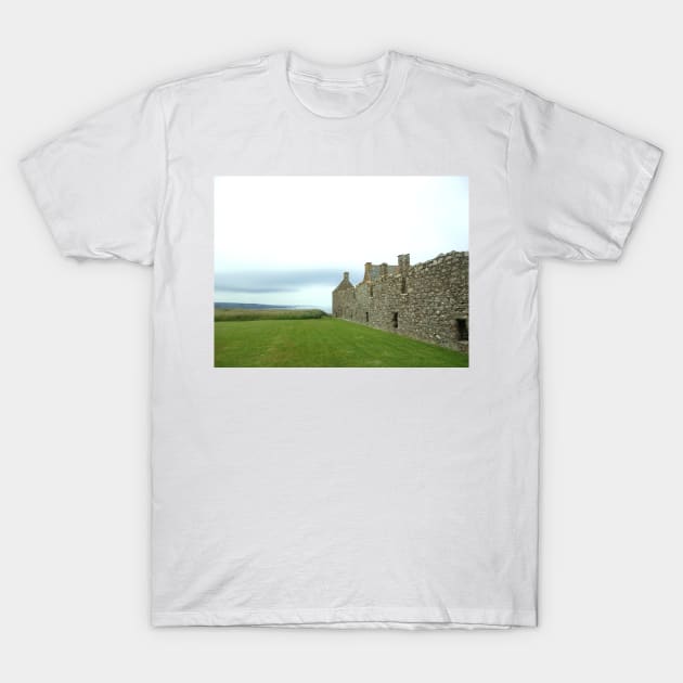 Dunnottar Castle Grounds T-Shirt by GenAumonier